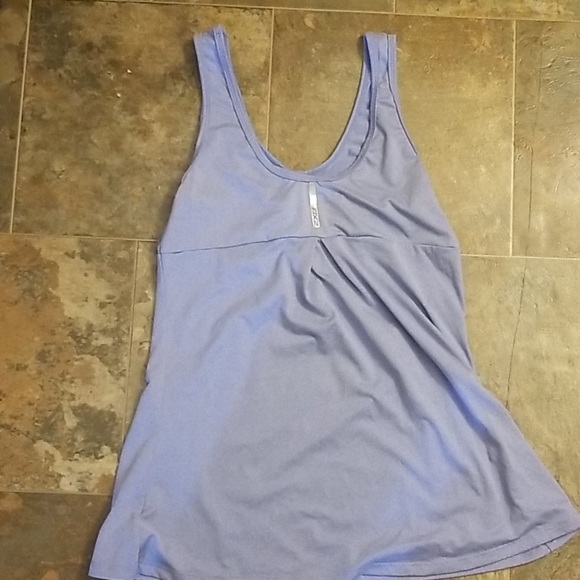 Workout Sleevesless Top- Large - Picture 2 of 3